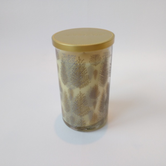 Yankee Candle Holiday Treats Jar Candle 12 oz - Picture 2 of 4